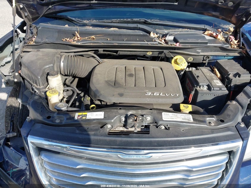 2015 Chrysler Town & Country Touring VIN: 2C4RC1BG0FR698963 Lot: 43823119