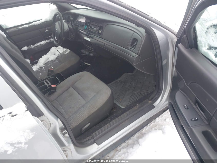 2FAHP71V48X117715 2008 FORD CROWN VICTORIA photo no. 5
