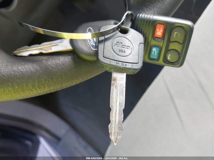 2003 Ford Expedition Xlt VIN: 1FMPU16L53LC22476 Lot: 43823284