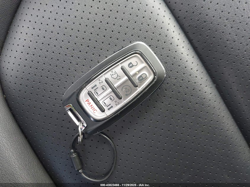 2025 Chrysler Pacifica Select VIN: 2C4RC1BG9SR538879 Lot: 43823466