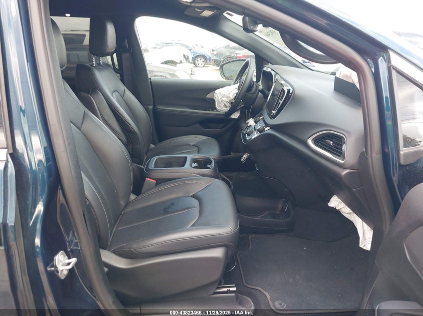 2C4RC1BG9SR538879 2025 CHRYSLER PACIFICA photo no. 5