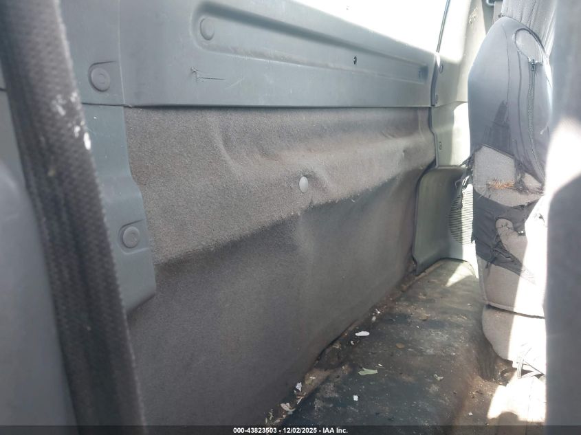 2003 Ford F-150 Xl/Xlt VIN: 2FTRF08W33CA70748 Lot: 43823503