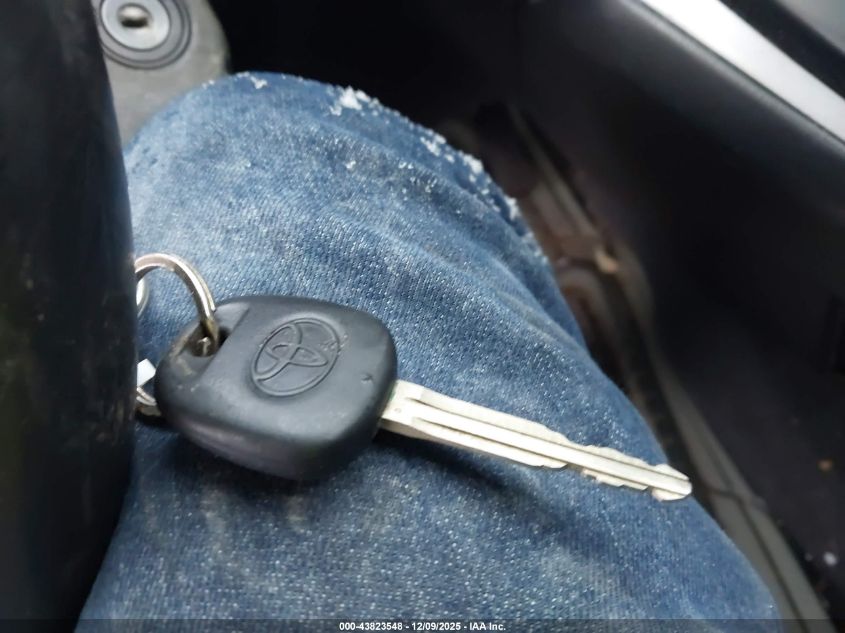 2006 Toyota Matrix VIN: 2T1KR32E26C577930 Lot: 43823548