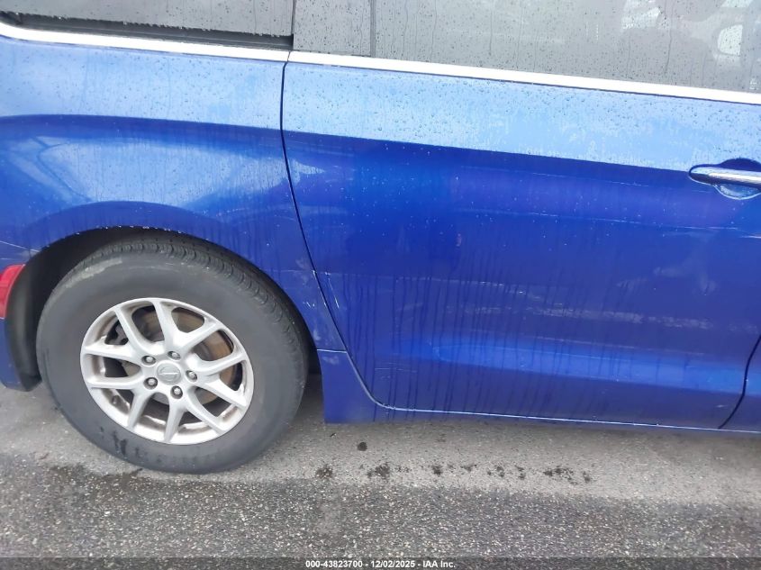 2020 Chrysler Pacifica Touring VIN: 2C4RC1FG3LR283206 Lot: 43823700