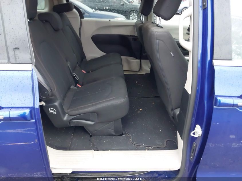 2020 Chrysler Pacifica Touring VIN: 2C4RC1FG3LR283206 Lot: 43823700