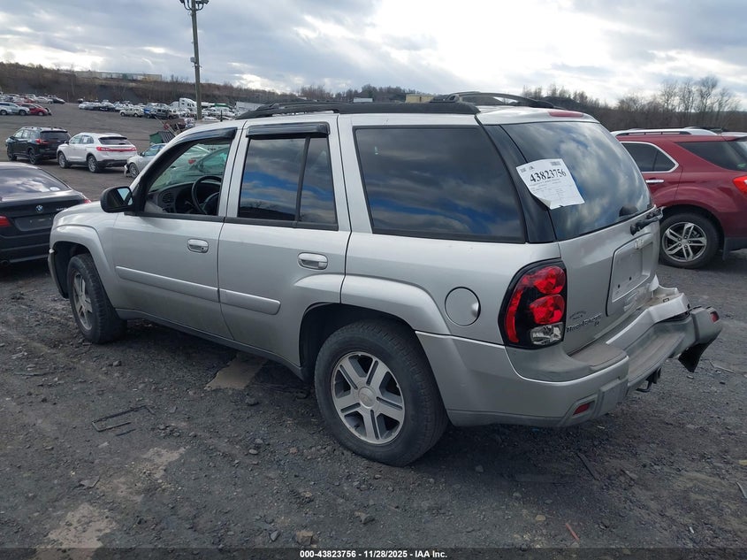 1GNDT13S252113821 2005 CHEVROLET TRAILBLAZER photo no. 3