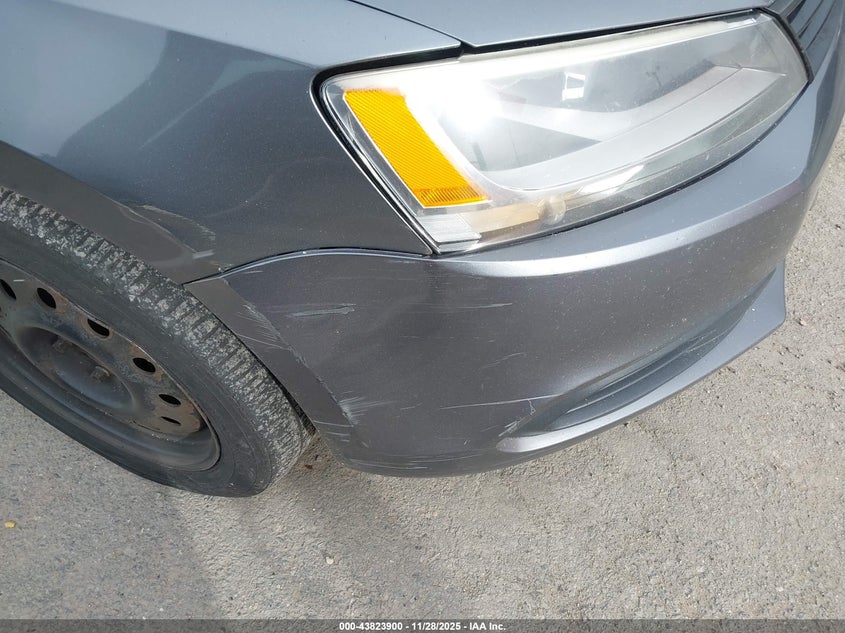 2012 Volkswagen Jetta 2.5L Se VIN: 3VWDP7AJ0CM352913 Lot: 43823900