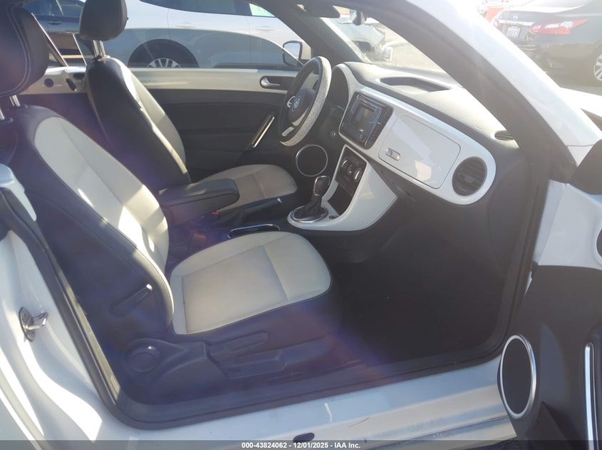 3VW517AT2HM804438 2017 VOLKSWAGEN BEETLE photo no. 5