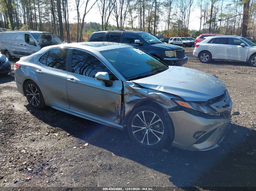 TOYOTA CAMRY HYBRID SE