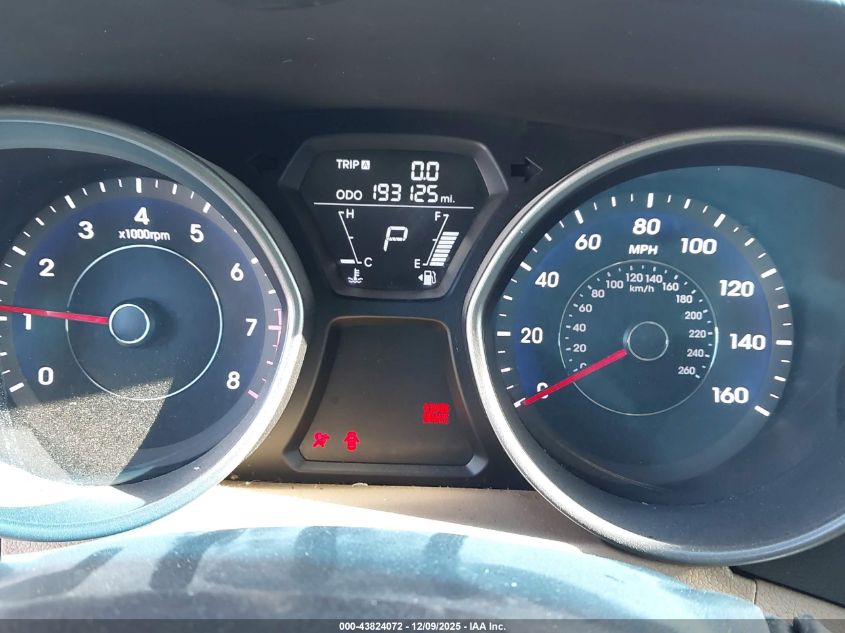 2012 Hyundai Elantra Gls VIN: 5NPDH4AE9CH137568 Lot: 43824072