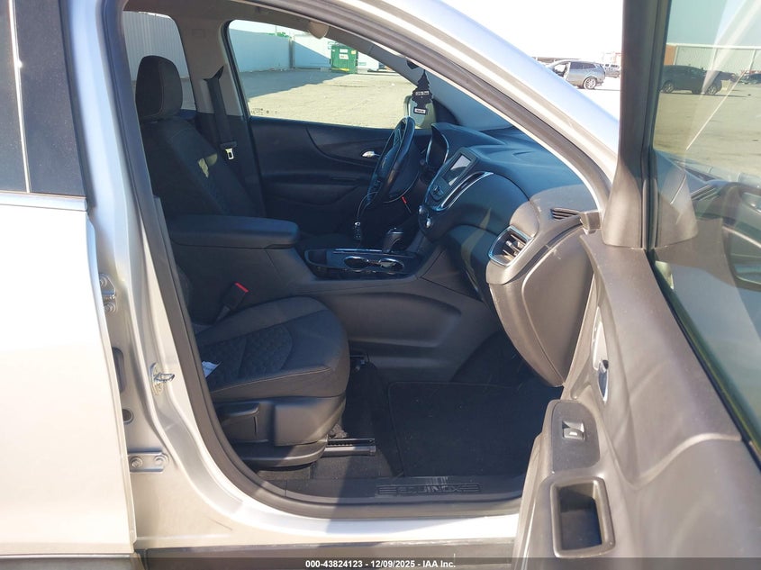 3GNAXKEV1KS577056 2019 CHEVROLET EQUINOX photo no. 5