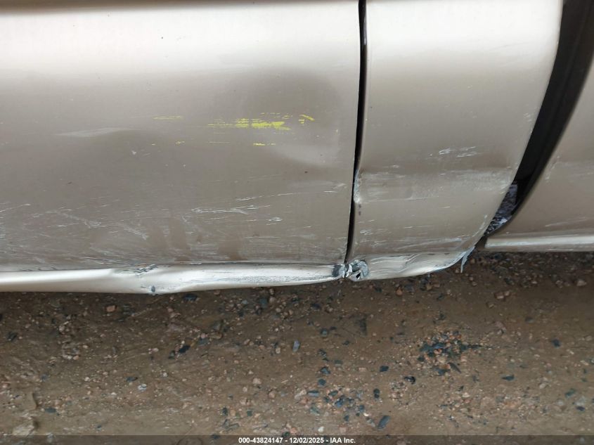 2005 GMC Sierra 1500 Work Truck VIN: 1GTEC14X15Z353148 Lot: 43824147