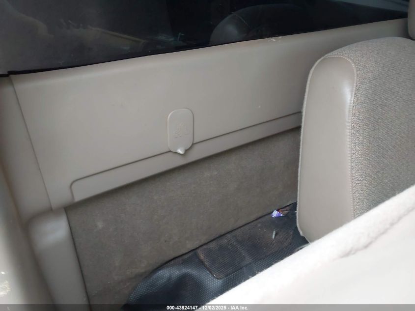 2005 GMC Sierra 1500 Work Truck VIN: 1GTEC14X15Z353148 Lot: 43824147