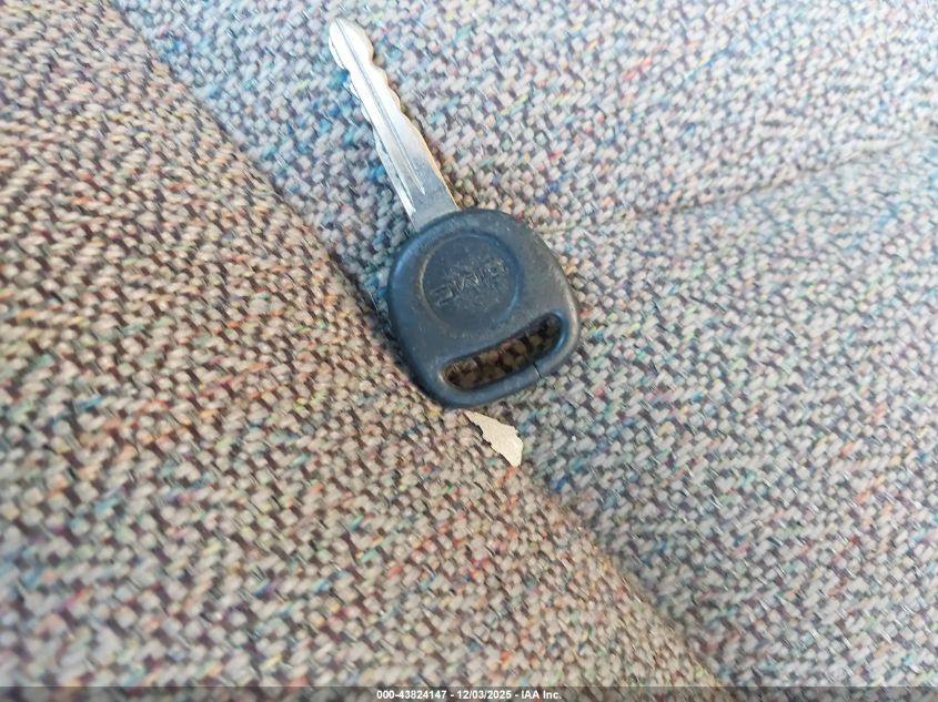 2005 GMC Sierra 1500 Work Truck VIN: 1GTEC14X15Z353148 Lot: 43824147