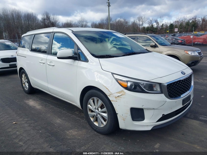 KNDMB5C18J6359981 2018 Kia Sedona Lx auction photo 1