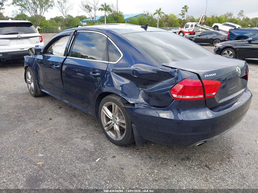 1VWBV7A36FC047985 2015 VOLKSWAGEN PASSAT photo no. 3