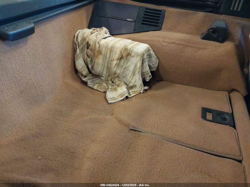 1989 Chevrolet Corvette VIN: 1G1YY2180K5121556 Lot: 43824424