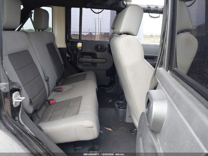 2008 Jeep Wrangler Unlimited X VIN: 1J4GA39198L646795 Lot: 43824571