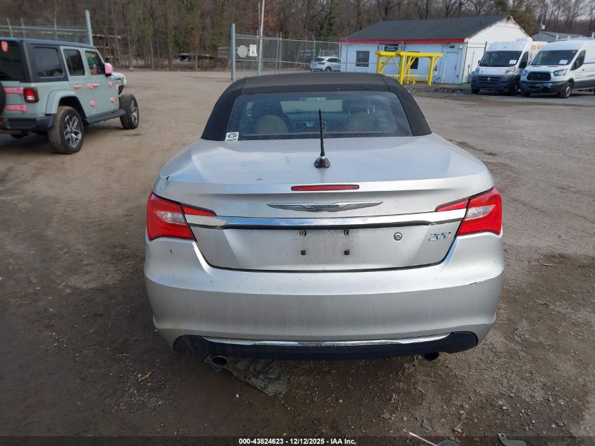 2011 Chrysler 200 Touring VIN: 1C3BC2EG4BN620541 Lot: 43824623