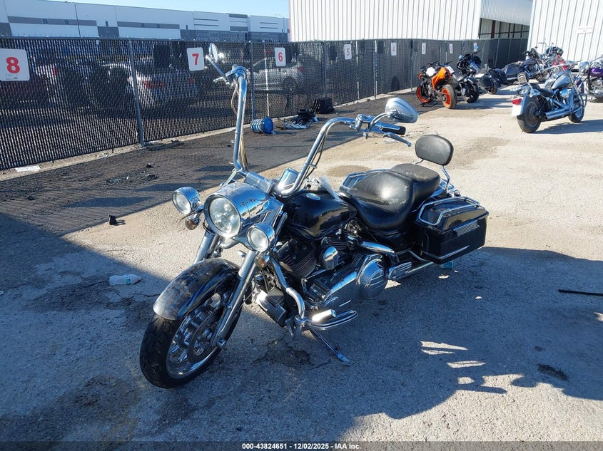 1HD1PG8167Y955806 2007 HARLEY-DAVIDSON ROAD KING photo no. 2