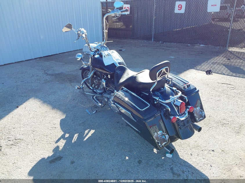1HD1PG8167Y955806 2007 HARLEY-DAVIDSON ROAD KING photo no. 3