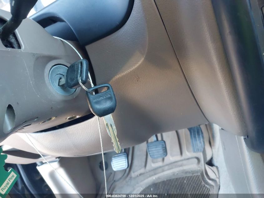 2000 Honda Passport Ex/Lx VIN: 4S6DM58W2Y4409863 Lot: 43824708