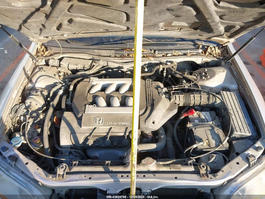 1998 Honda Accord Lx V6 VIN: 1HGCG1643WA039095 Lot: 43824766