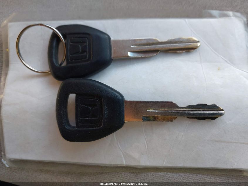 1998 Honda Accord Lx V6 VIN: 1HGCG1643WA039095 Lot: 43824766