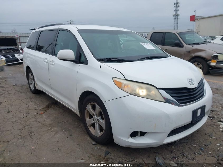 TOYOTA SIENNA LE V6