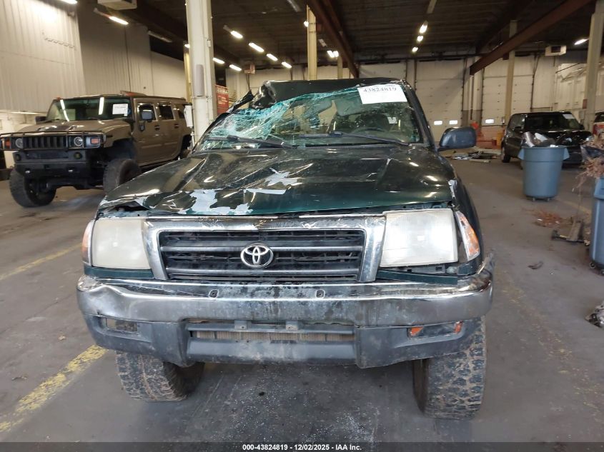 1999 Toyota Tacoma VIN: 4TAWN72N8XZ560427 Lot: 43824819