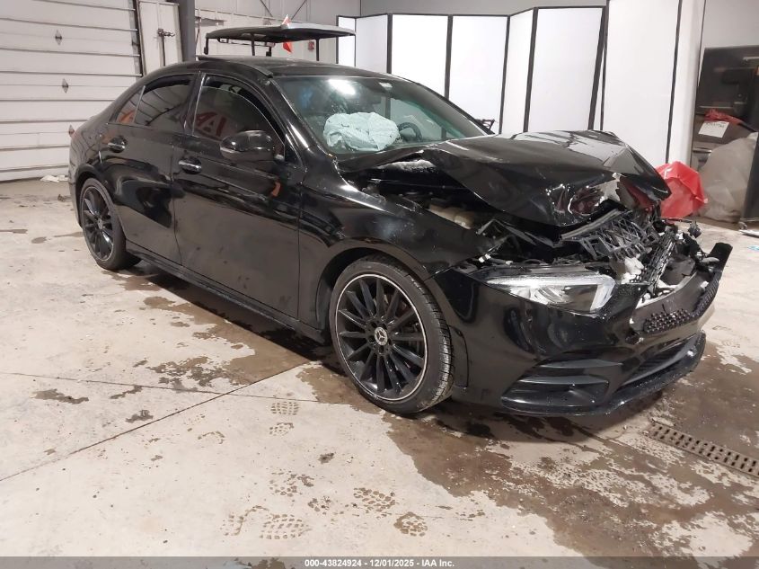 MERCEDES-BENZ A-CLASS A 220