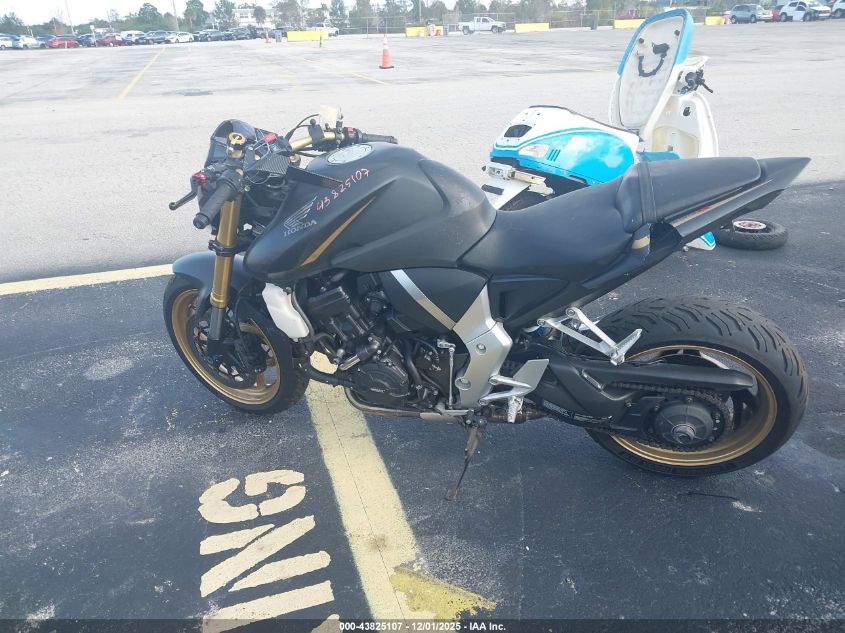 ZDCSC6012EF215047 2014 HONDA CB photo no. 14