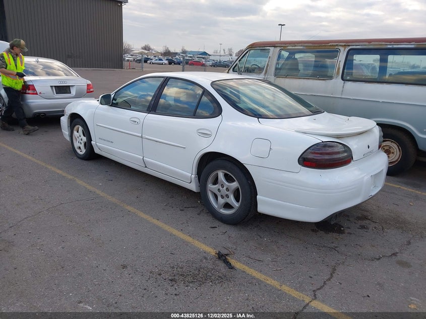 1G2WP52K9WF271277 1998 PONTIAC GRAND PRIX photo no. 3