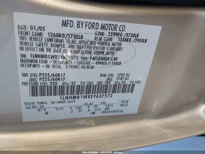 2005 Lincoln Town Car Signature VIN: 1LNHM81WX5Y637572 Lot: 43825586