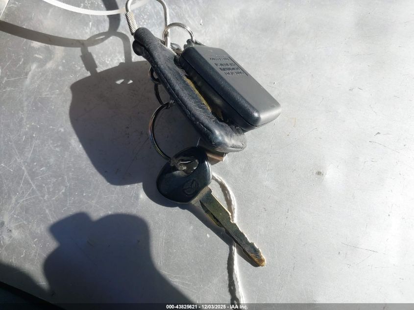 2000 Mazda 626 Es V6/Lx V6 VIN: 1YVGF22D9Y5121644 Lot: 43825621