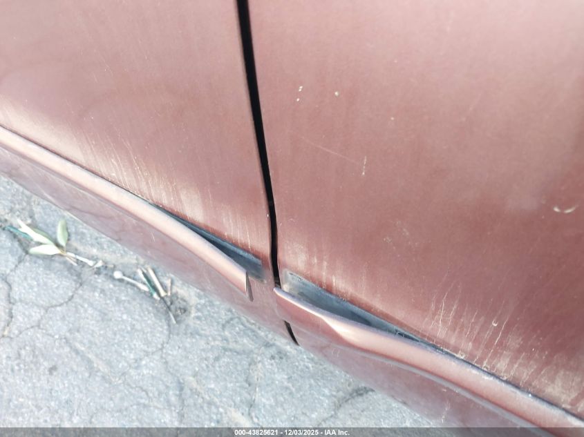 2000 Mazda 626 Es V6/Lx V6 VIN: 1YVGF22D9Y5121644 Lot: 43825621