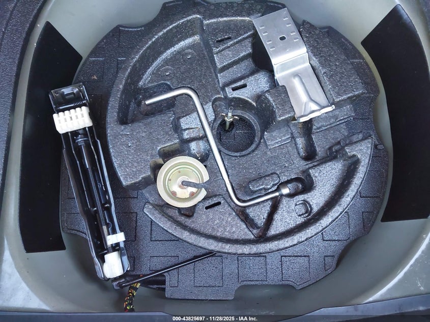 2005 BMW 545I VIN: WBANB335X5CN63441 Lot: 43825697