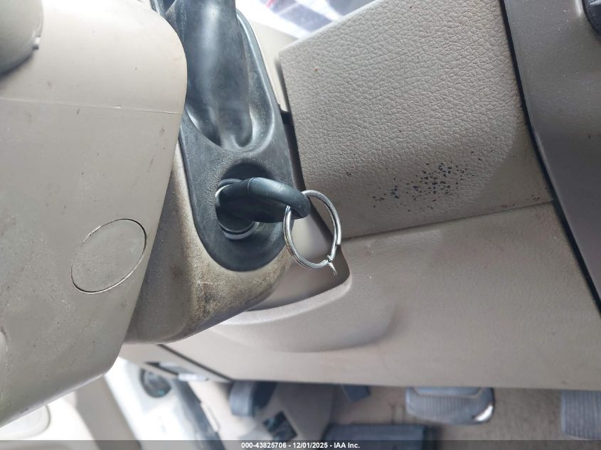 2006 Ford F-150 Lariat/Xl/Xlt VIN: 1FTPX125X6KB90055 Lot: 43825706