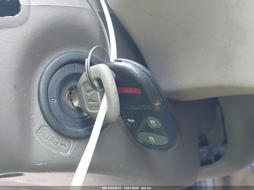 1998 Honda Accord Ex VIN: 1HGCG5651WA069423 Lot: 43825815