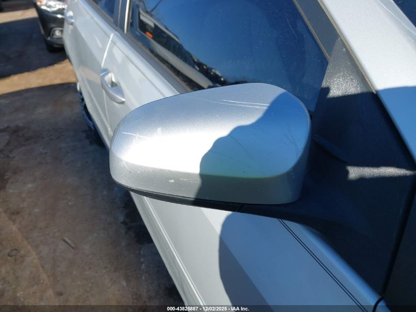 2014 Toyota Corolla Le VIN: 2T1BURHE2EC062370 Lot: 43825887