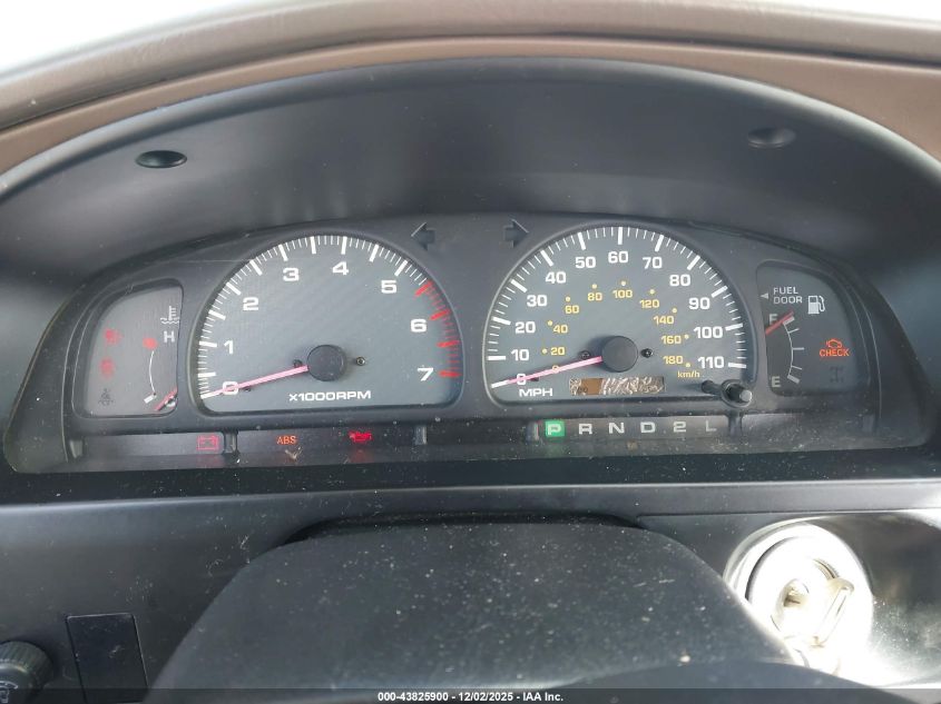 2000 Toyota 4Runner Sr5 V6 VIN: JT3GN86R5Y0180144 Lot: 43825900