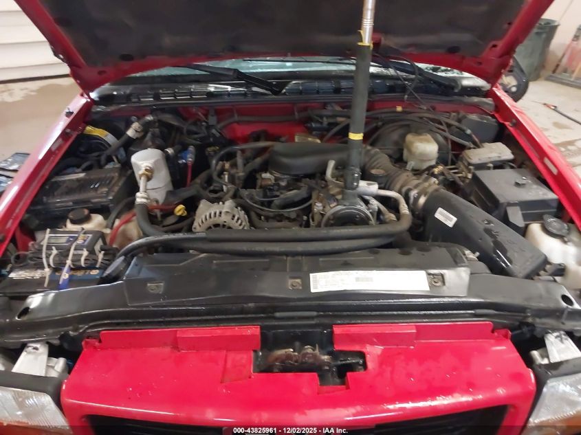 2000 GMC Sonoma Sls VIN: 1GTCT19W3Y8300548 Lot: 43825961