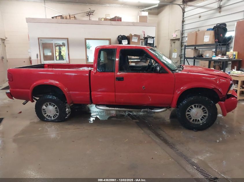 2000 GMC Sonoma Sls VIN: 1GTCT19W3Y8300548 Lot: 43825961