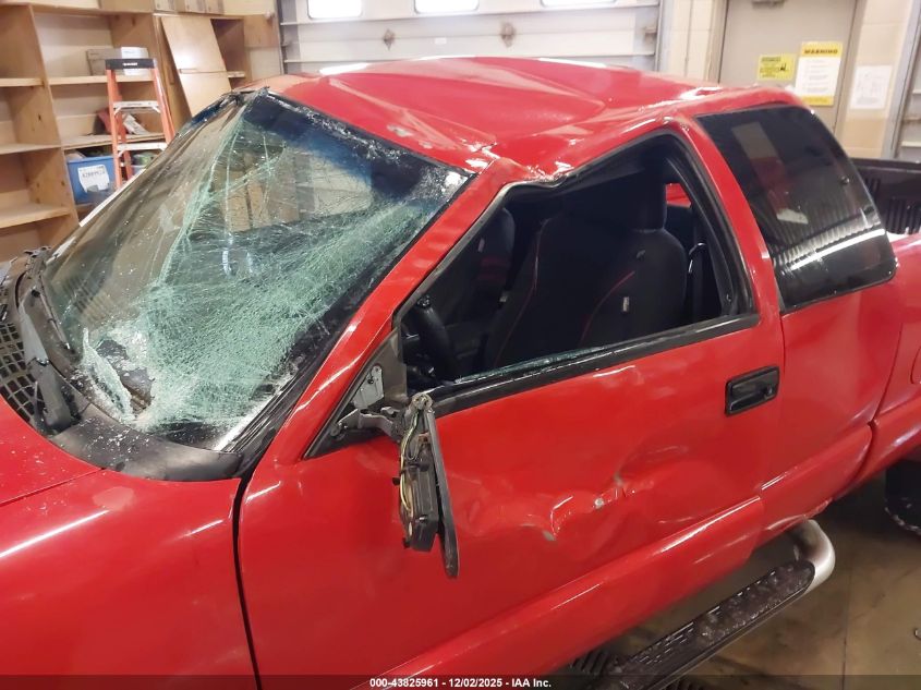 2000 GMC Sonoma Sls VIN: 1GTCT19W3Y8300548 Lot: 43825961