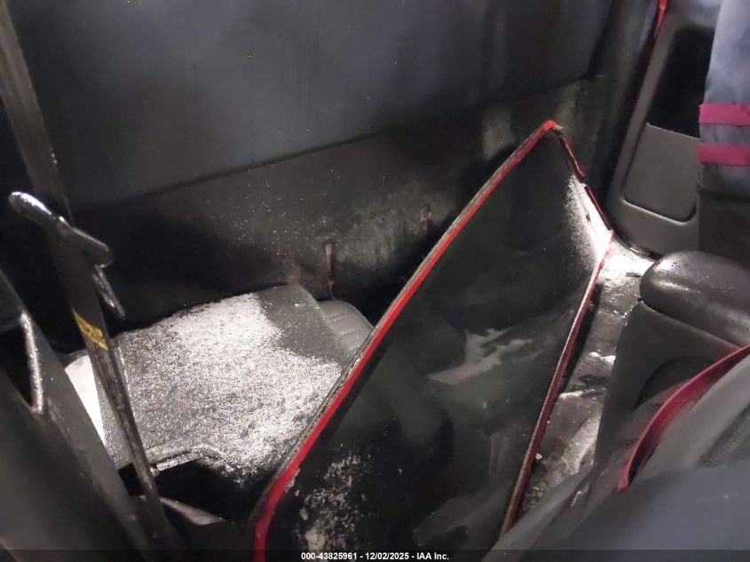 2000 GMC Sonoma Sls VIN: 1GTCT19W3Y8300548 Lot: 43825961