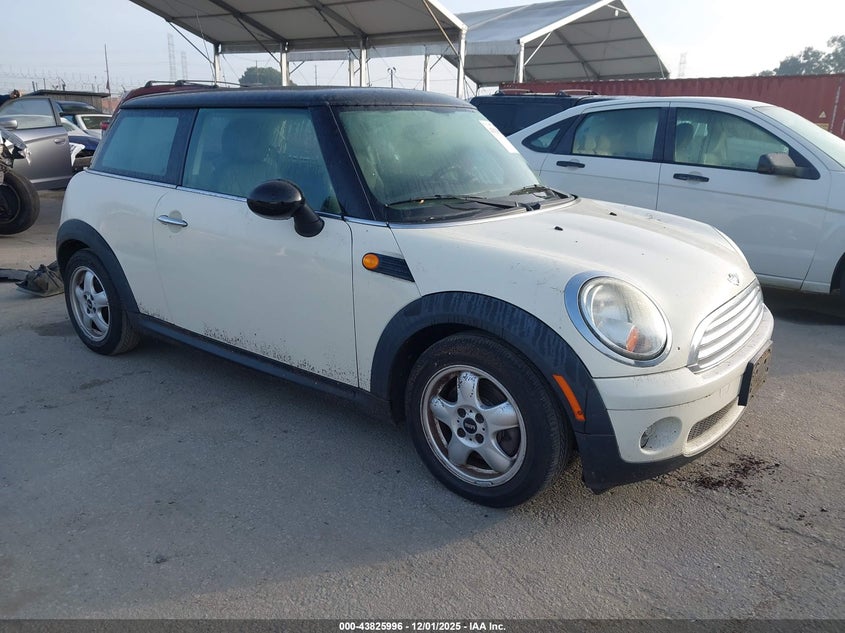 WMWMF3C50ATZ66659 2010 MINI COOPER photo no. 1