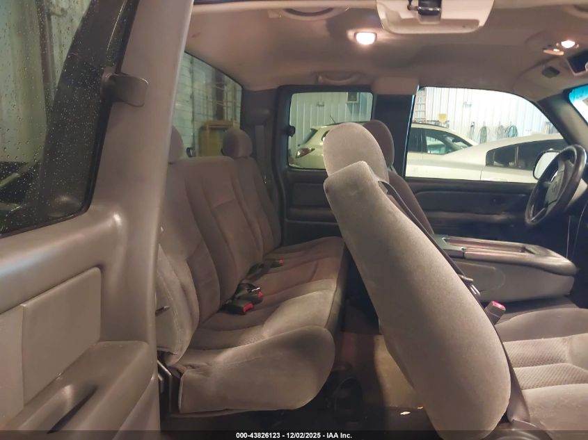 2004 Chevrolet Silverado 1500 Ls VIN: 2GCEC19T741166557 Lot: 43826123