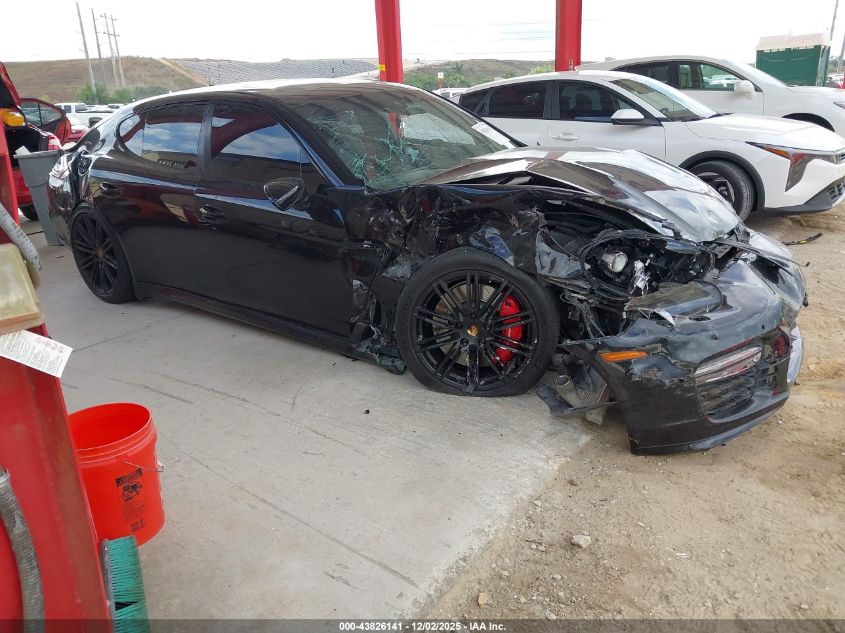 PORSCHE PANAMERA TURBO