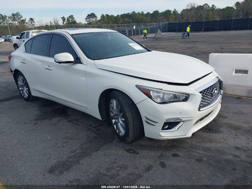 INFINITI Q50 LUXE