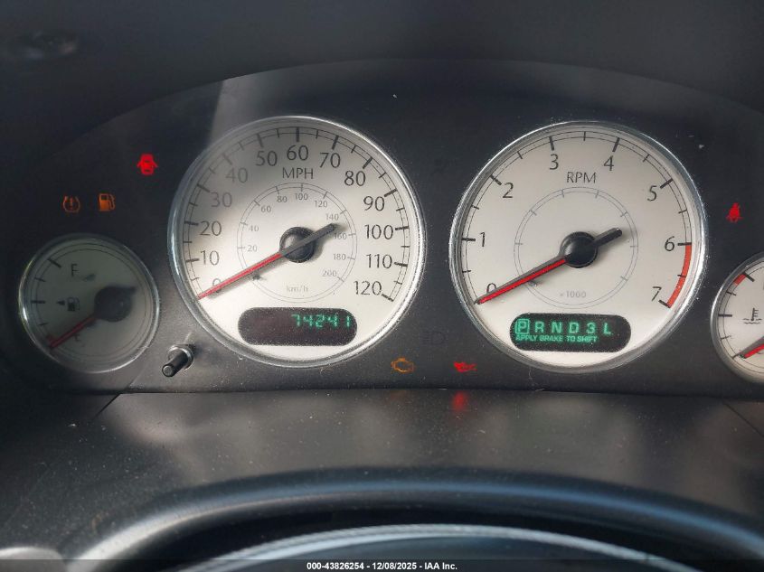 2005 Chrysler Town & Country Limited VIN: 2C4GP64L75R294933 Lot: 43826254